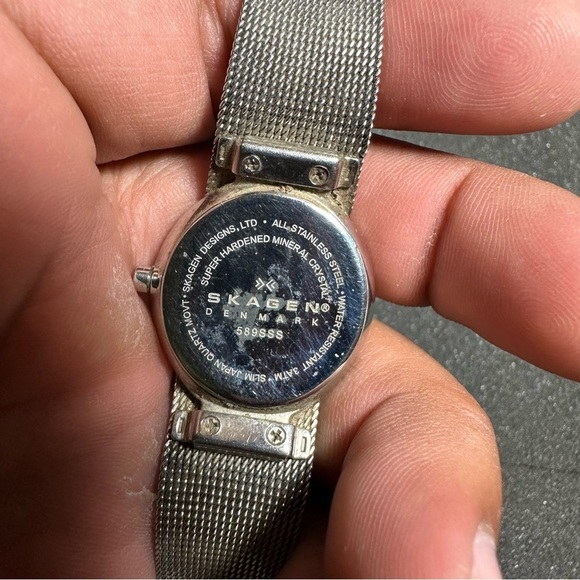 Skagen Denmark Steel Ladies Quartz Watch Silvertone White Diamond Dial  Working - Picture 8 of 9